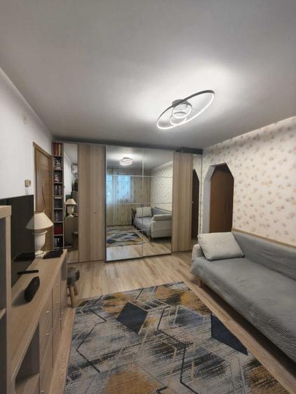 Apartament cu 2 camere semidecomandat, mobilat în Giurgiului