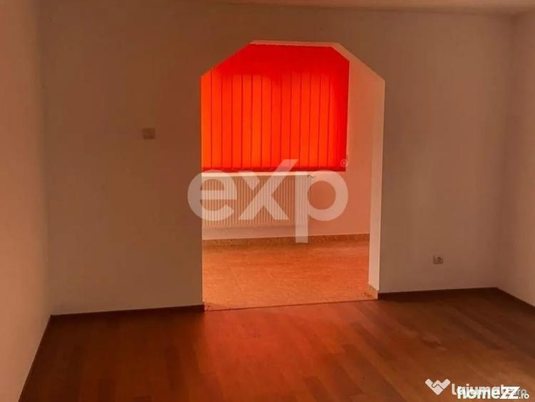 Casă cu 6 camere cu Teren 3646 Mp în Leontinești