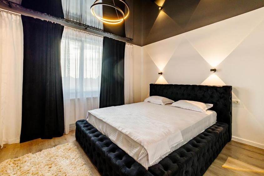 Apartament cu 3 camere decomandat, mobilat în Mamaia-Sat
