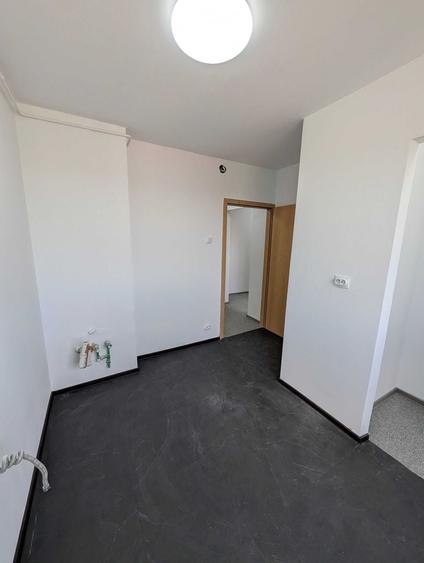2 camere decomandat, etaj 4/4, renovat, metrou 1 Decembrie 1918 - 6