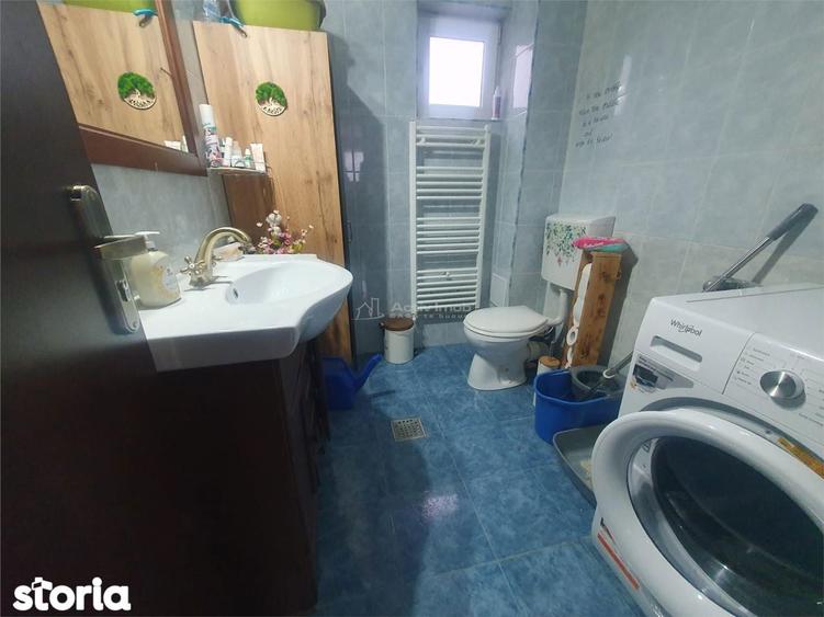 Casă cu 6 camere cu Teren 720 Mp în Bran