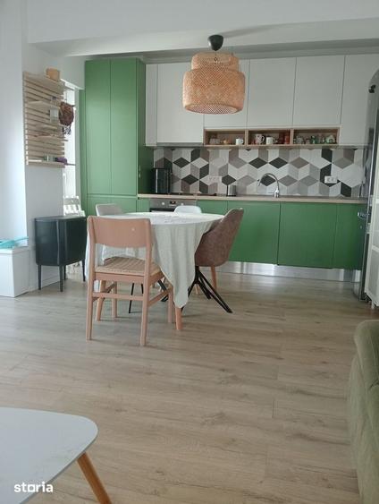 Apartament cu 3 camere, mobilat în Străulești