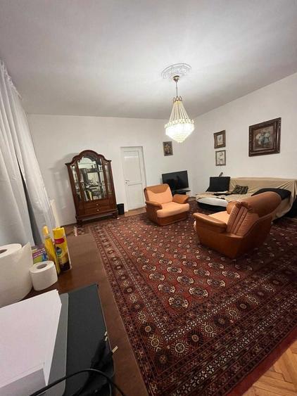 Apartament cu 3 camere decomandat în Foișorul de Foc