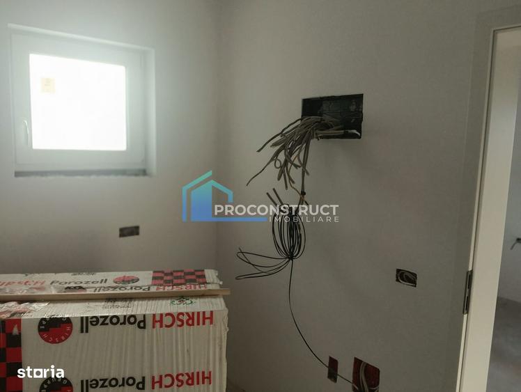 Casă cu 3 camere cu Canalizare în Sânandrei