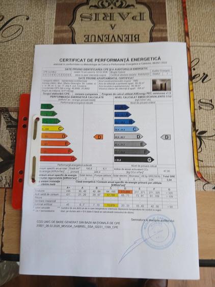 Apartament cu 3 camere decomandat în Exterior Vest