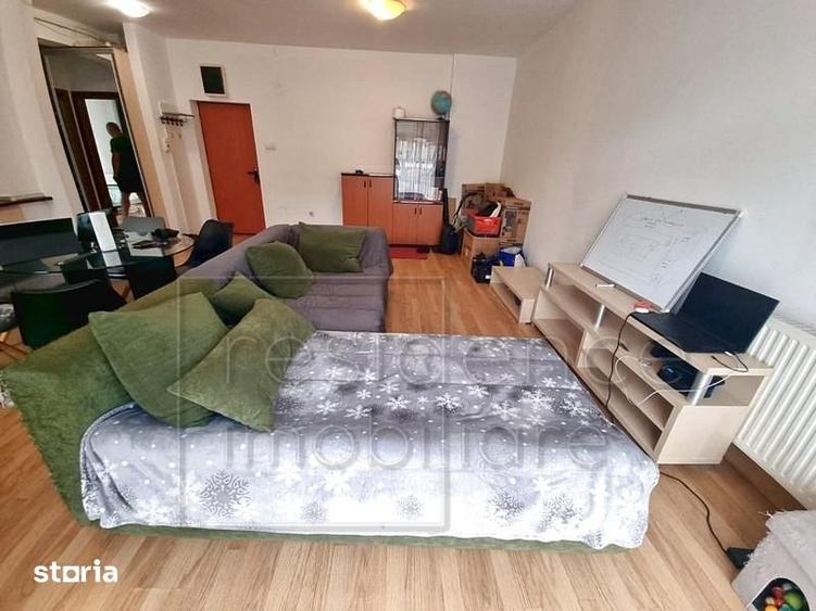 Apartament cu 2 camere semidecomandat, mobilat în Gruia