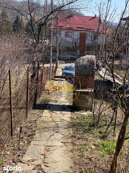 Casă cu 4 camere cu Canalizare în Nord