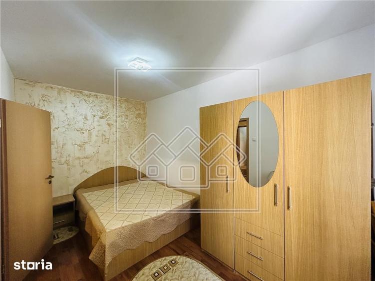 Ap cu 3 camere, balcon, etaj 3\/4, mobilat si utilat complet - 2