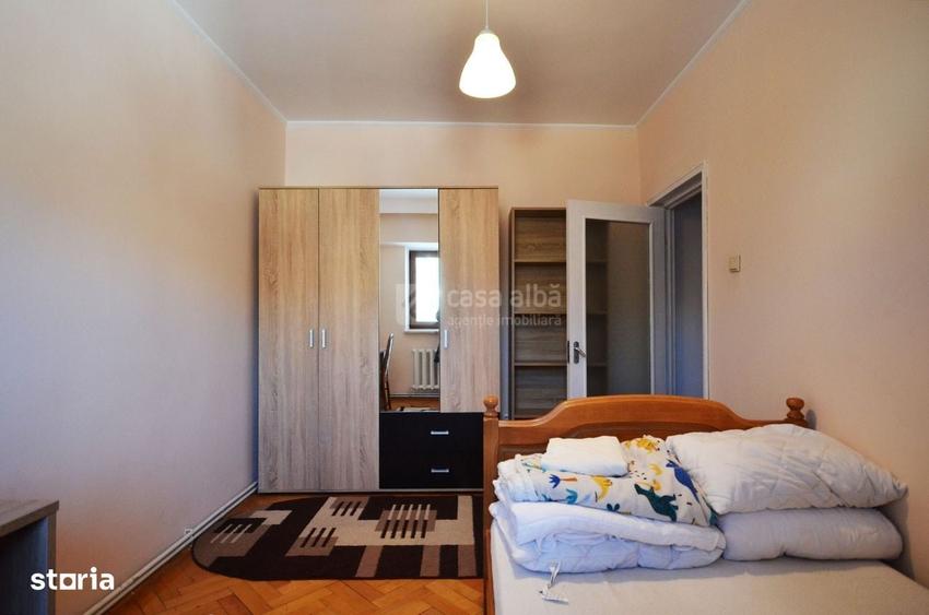 Apartament cu 4 camere decomandat în Gară