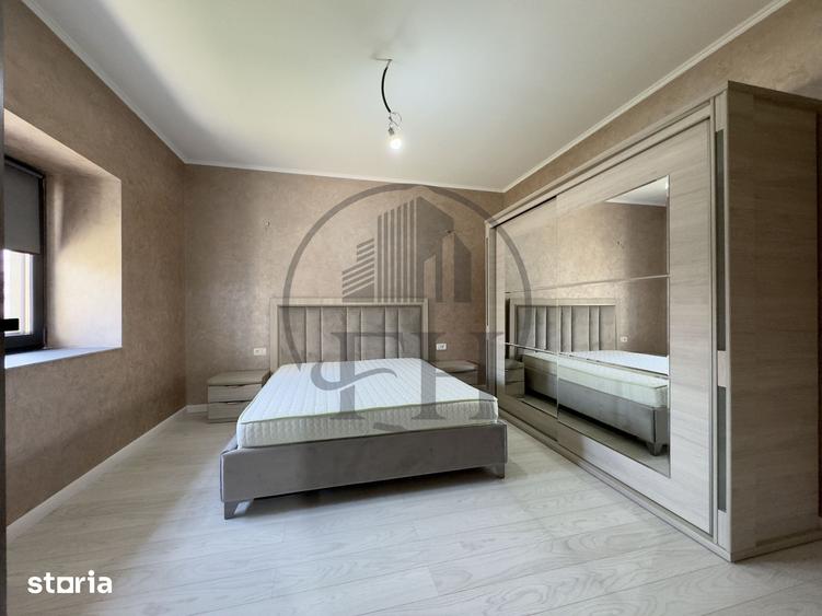 Casă cu 4 camere cu Teren 2561 Mp în Cobadin