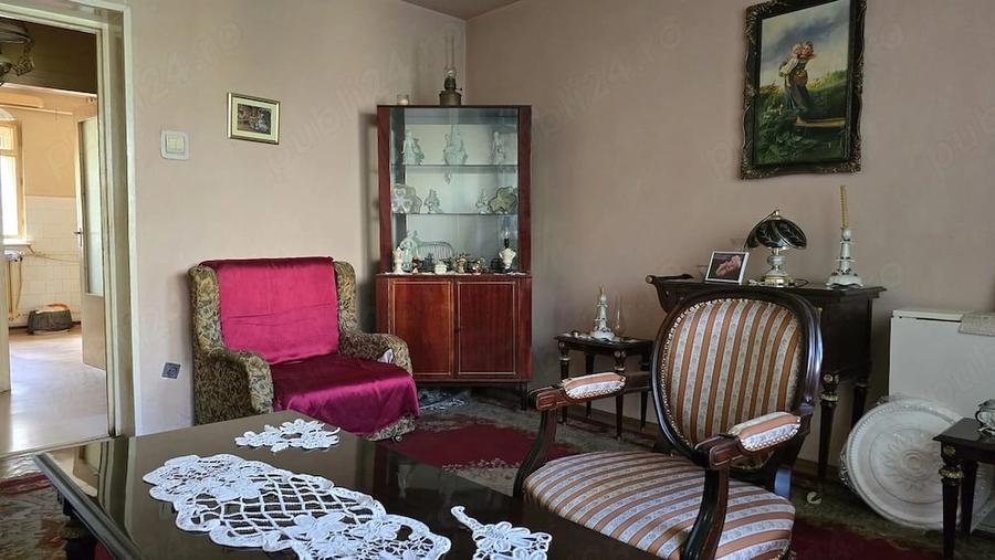 Apartament cu 3 camere decomandat în Progresul