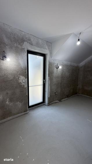 Casă cu 5 camere cu Teren 537 Mp în Central
