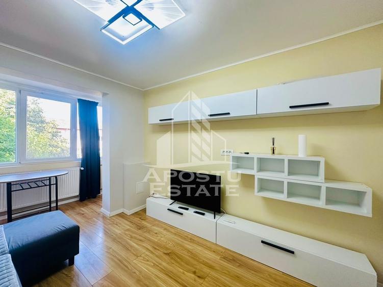 Apartament cu 2 camere decomandat în Complex Studențesc