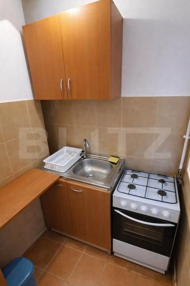 Garsonieră decomandată, mobilată în Central