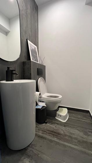 Penthouse cu 4 camere decomandat, mobilat în Prelungirea Ghencea