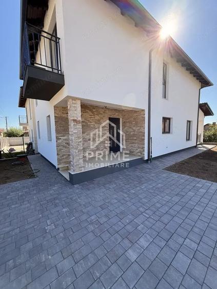 Casă cu 4 camere cu Teren 360 Mp în Micești