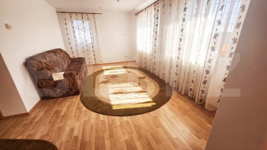 Apartament cu 3 camere decomandat, mobilat în Micești