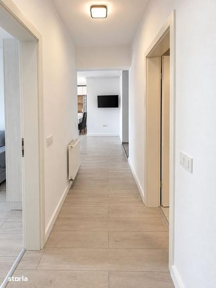 Apartament cu 3 camere decomandat în Tractorul