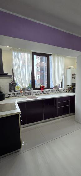 Apartament cu 4 camere decomandat în Km 4-5