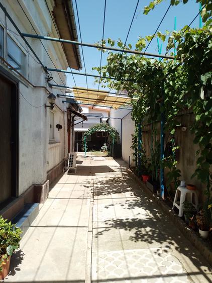 Casă individuală cu 6 camere cu Canalizare în Iancului