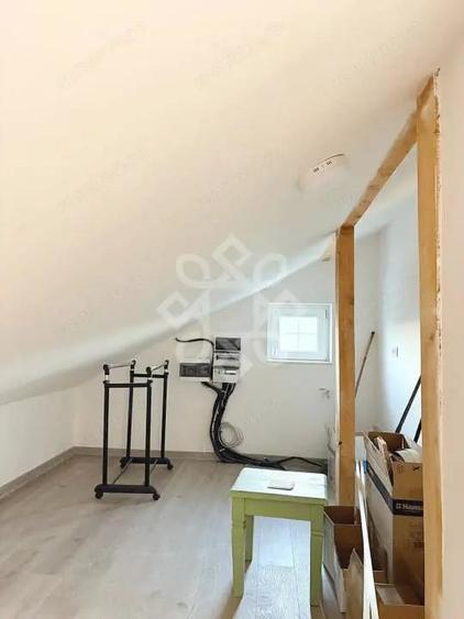 Apartament cu 3 camere decomandat în Centura