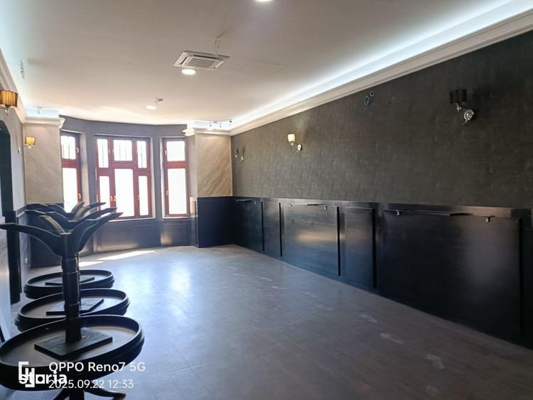 Spațiu comercial, de 210 mp, în Central