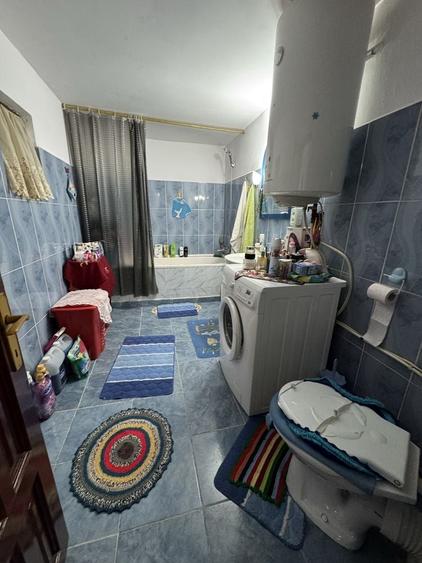 Casă cu 4 camere în Exterior Vest