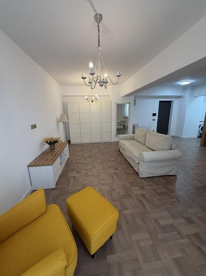 Apartament cu 2 camere decomandat în Exterior Vest
