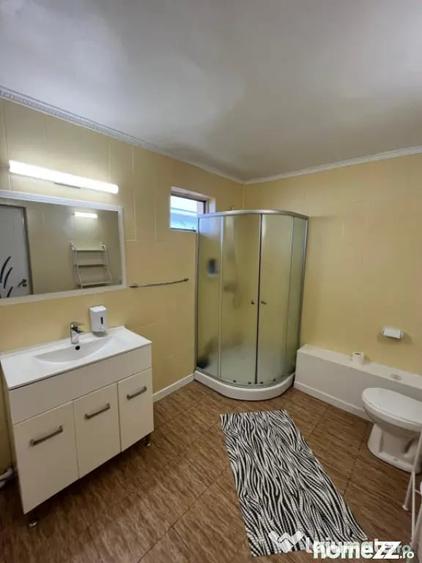 Casă cu 5 camere cu Teren 1128 Mp în Popoveni