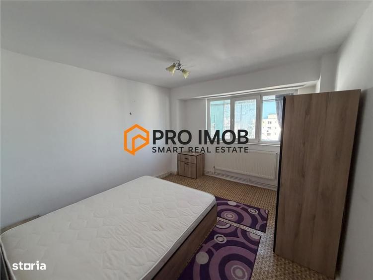 Apartament cu 3 camere semidecomandat în Unirii Sud