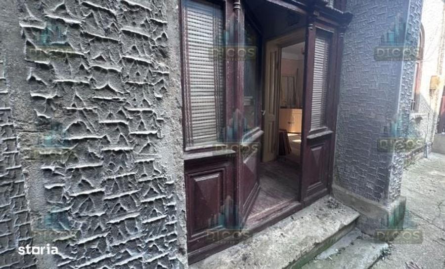 Casă cu 3 camere în Uiești