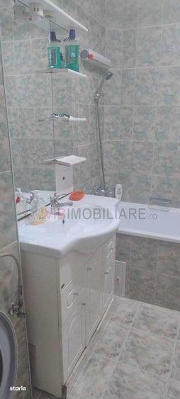 Apartament cu 2 camere semidecomandat, mobilat în Soarelui