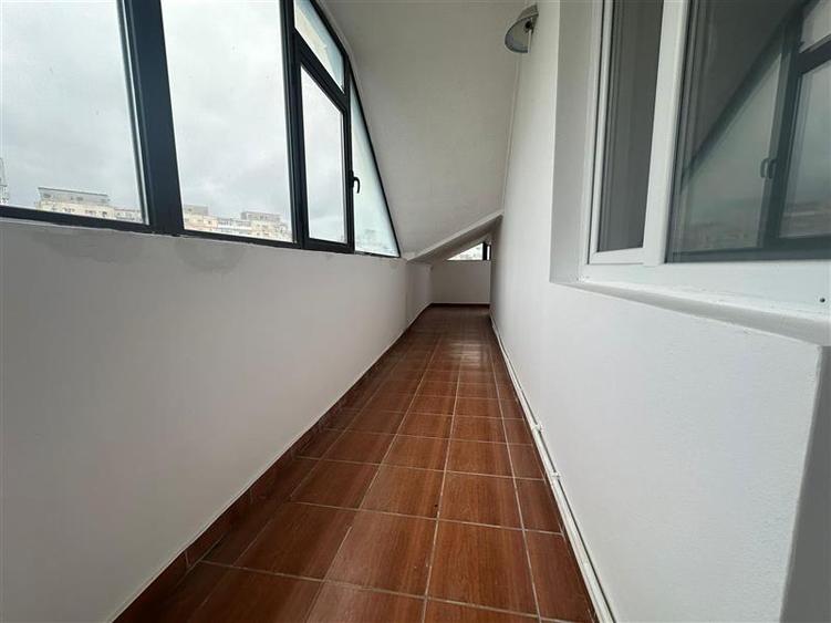 Apartament cu 5 camere decomandat în Gară