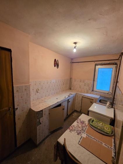 Apartament cu 2 camere decomandat în Zahana