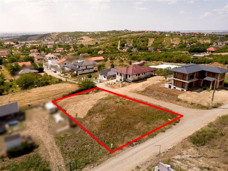 Teren intravilan de 951 mp, în Paleu