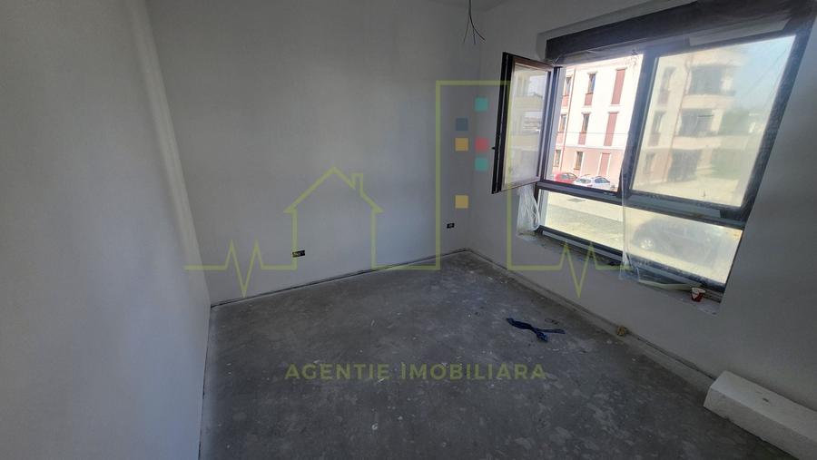 Apartament cu 3 camere decomandat în Braytim