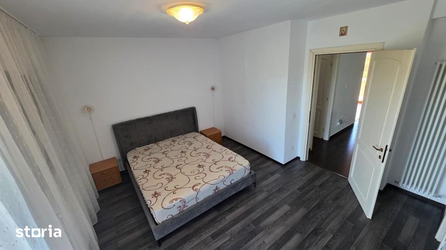 Casă cu 6 camere cu Teren 231 Mp în Obor