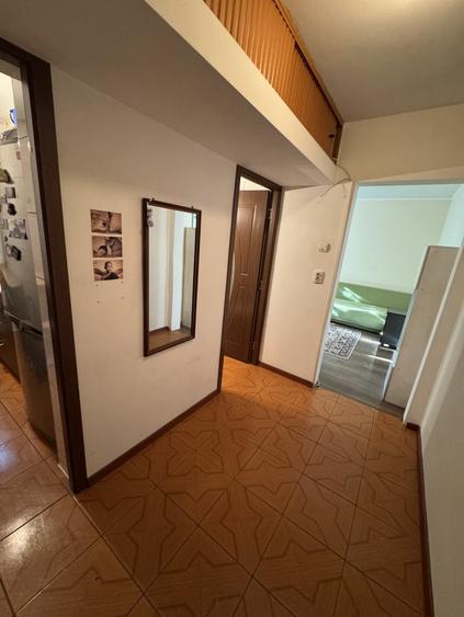 Apartament cu 2 camere semidecomandat în Malu Roșu