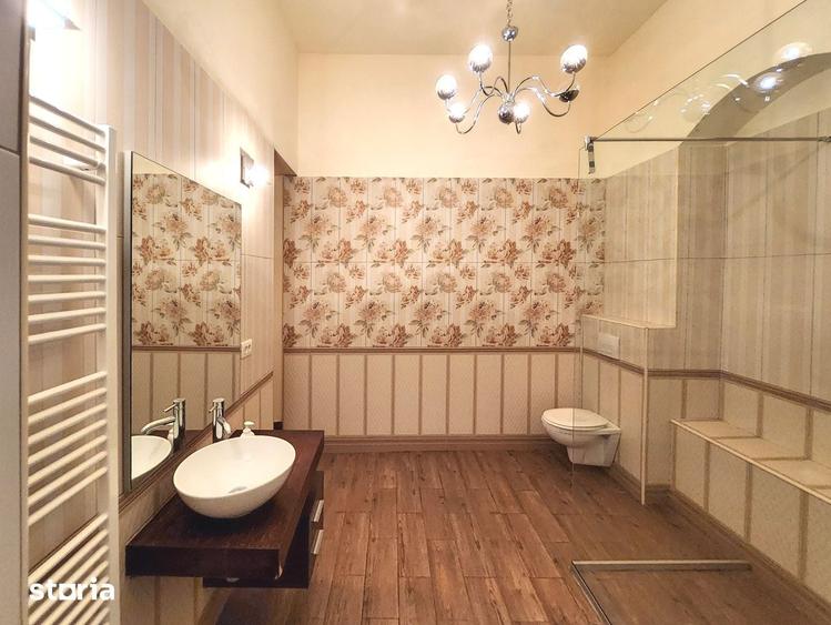 Apartament cu 3 camere în Centrul Istoric