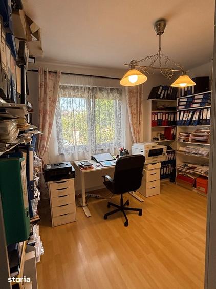 Casă cu 5 camere cu Teren 546 Mp în Clinceni