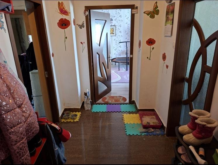 Apartament cu 3 camere decomandat în Inel II