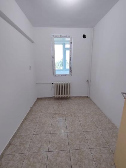 Apartament cu 2 camere semidecomandat în Brâncoveanu