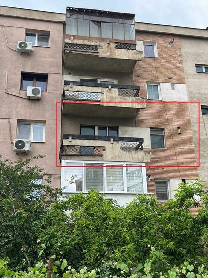 Vand apartament Deva, strada Ion Creanga, bloc 25, etaj 2. 4 camere - 1