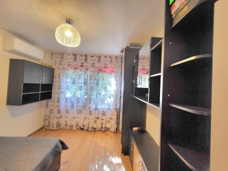 Apartament cu 4 camere decomandat în Brâncoveanu