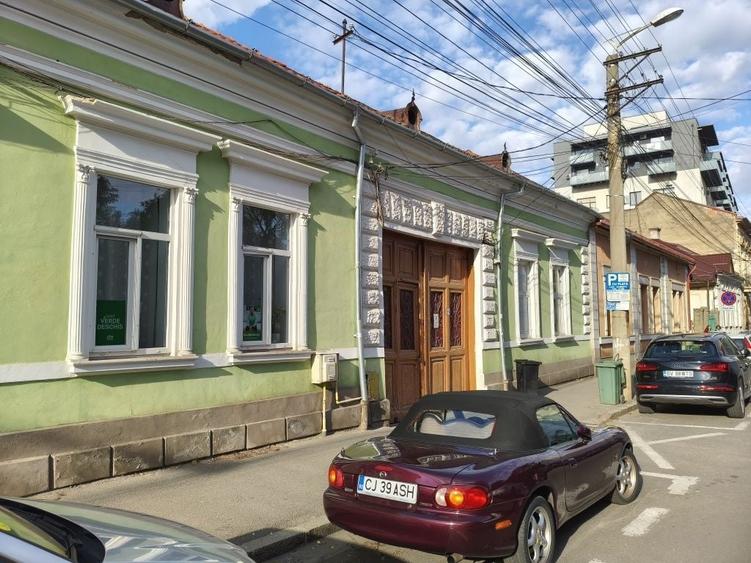 Apartament cu 2 camere semidecomandat în Dosu Bricii