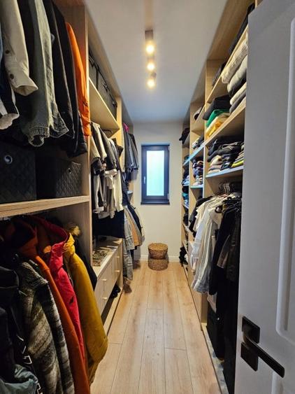 Duplex cu 4 camere cu Canalizare în Baciu