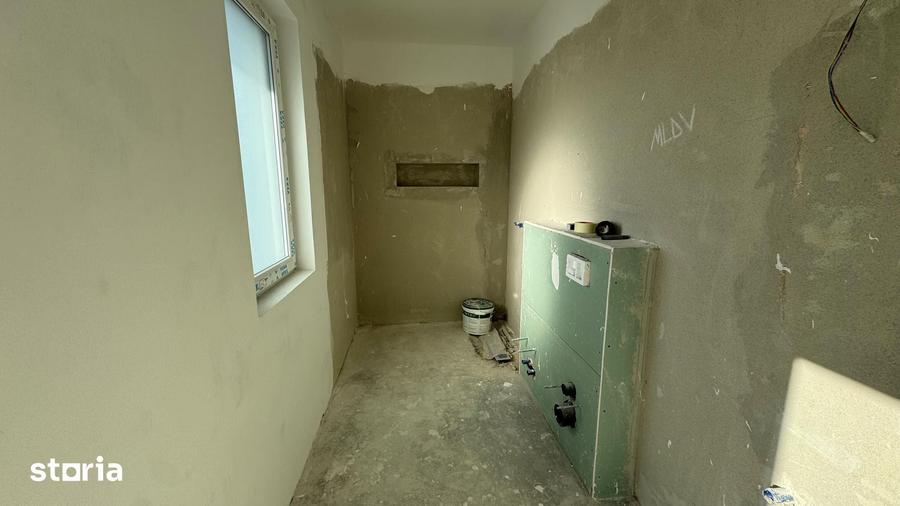 Casă cu 5 camere cu Teren 350 Mp în Săcălaz