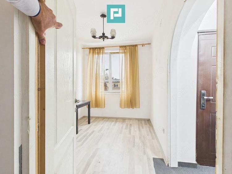 Apartament cu 5 camere decomandat în Cișmigiu