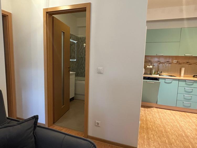 Apartament cu 3 camere în Torontalului