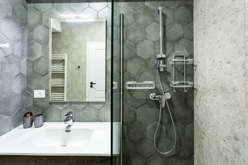 Apartament cu 2 camere decomandat, mobilat în Calea București